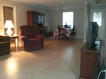 5th image of 1210 E Brown Ln