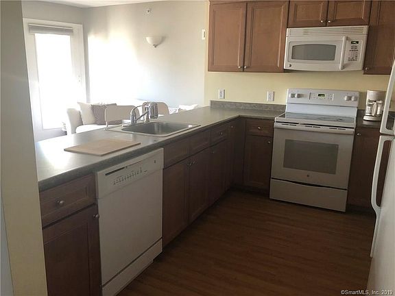5th image of 3250 Fairfield Ave APT 114