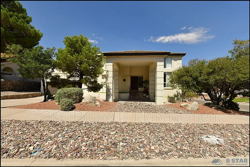 5 bed, 4.0 bath, 3326 sqft, $3,350 — Photo 3