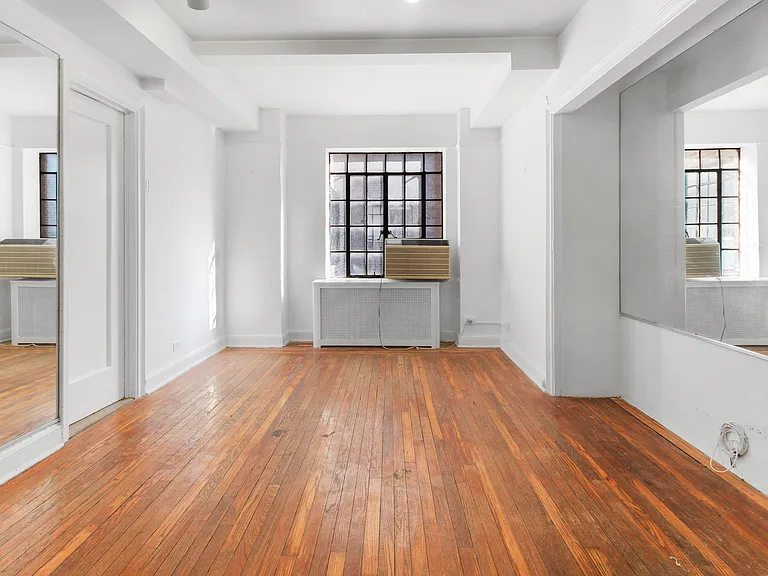5 Tudor City Pl #1606 — Photo 2