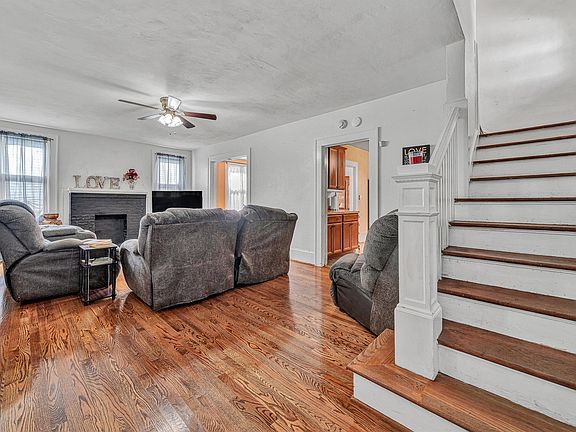 5th image of 1628 Rugby Blvd NW