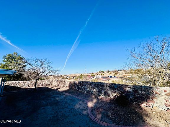 5th image of 7421 Mission Viejo Dr