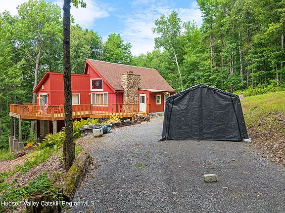3rd image of 567 Cotton Hill Road
