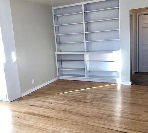 4th image of 1215 Avenue E