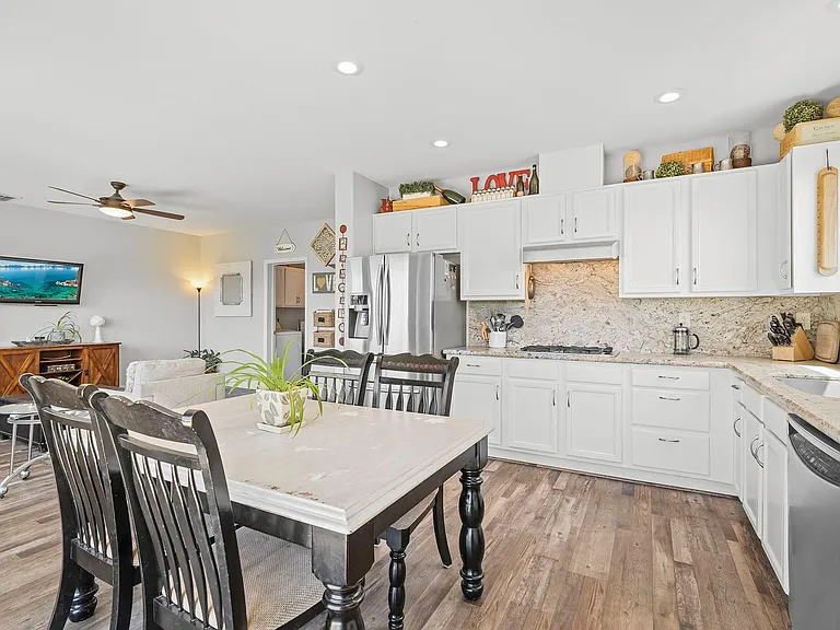 7475 Hunter Glen Dr — Photo 8
