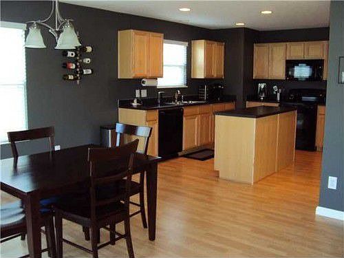 2nd image of 11124 Giddings Pl