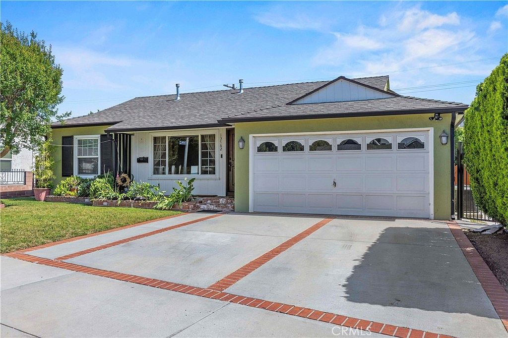13762 Chase St, Pacoima, CA 91331 | Zillow