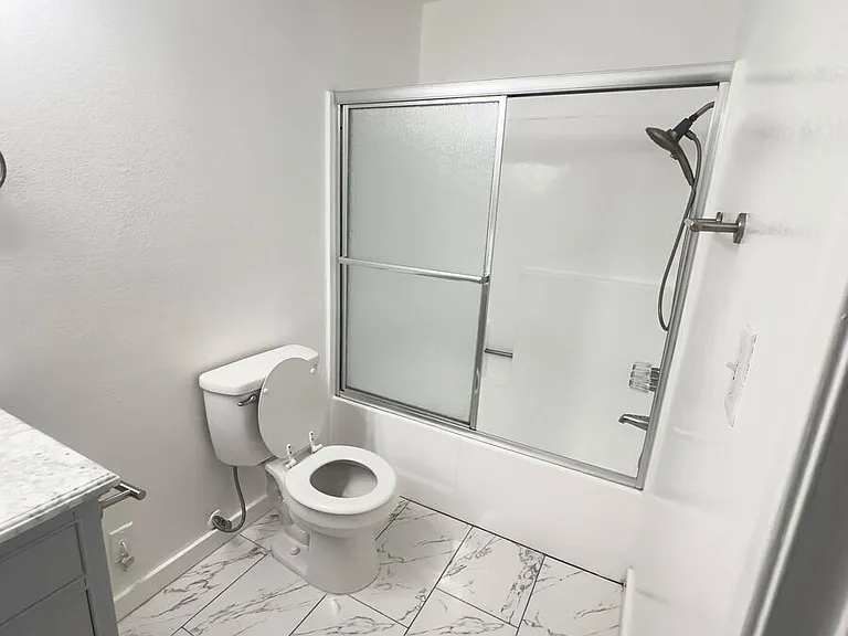 1251 Wellesley Ave #104 — Photo 9