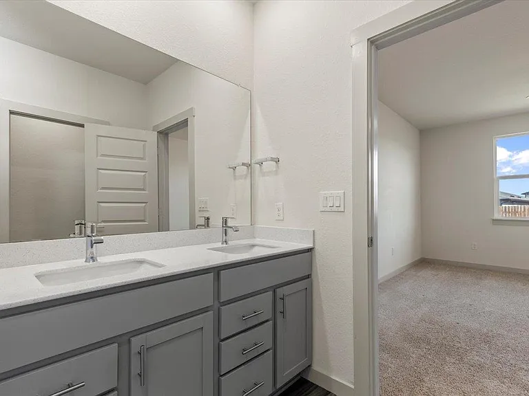 7704 Jacobean Way — Photo 17