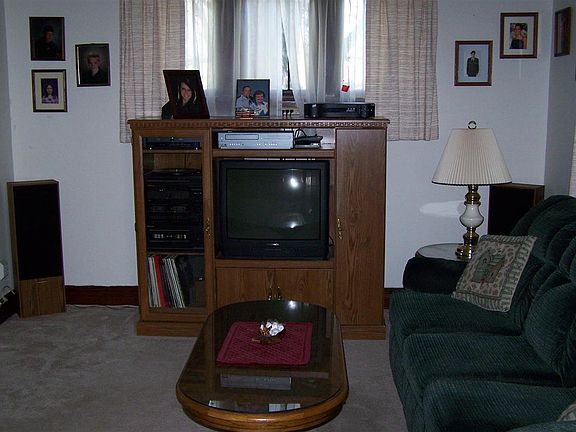 3rd image of 137 W Midland Ave