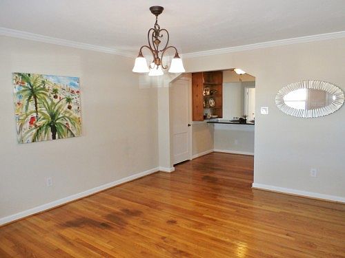 4th image of 112 Effie Ave