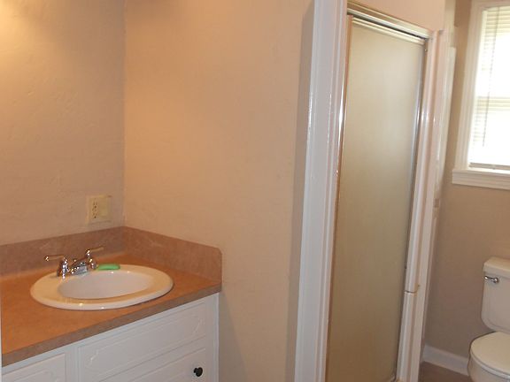 5th image of 1608 Vesta Ave