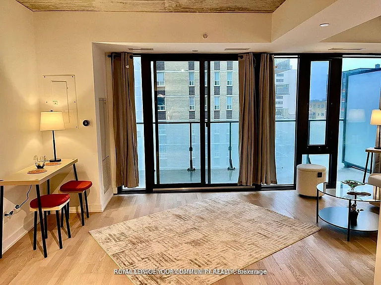 185 Roehampton Ave #409 — Photo 9
