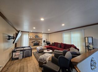 602 Nekoma Dr, Carol Stream, IL 60188