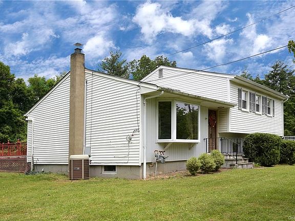 3rd image of 3 Stoneham Ln