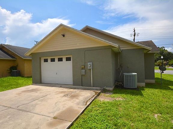 5th image of 821 Ariana St