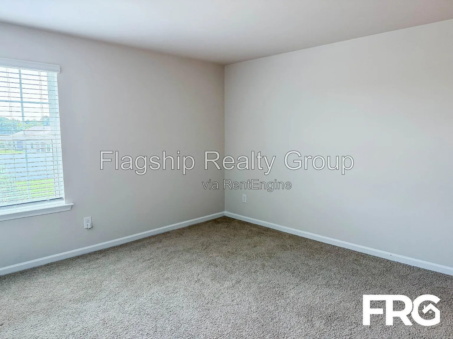 3 bed, 2.5 bath, 2192 sqft, $1,875 — Photo 4