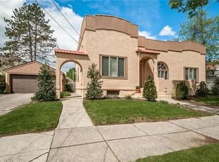 30 Elmway St, Providence, RI 02906