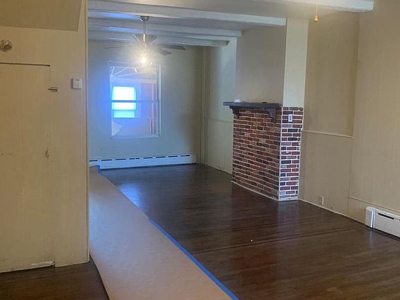 4th image of 4608 Oakland St