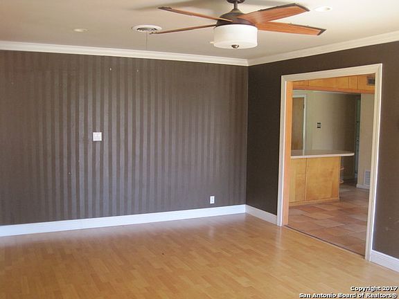 2nd image of 125 Harriet Dr
