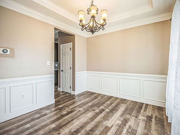 5th image of 1024 Martin Dr