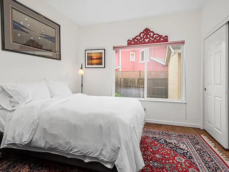 Downstairs Bedroom with new Double Bed.
