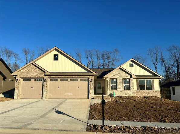 1838 Robins Mill Ct, Maryville, IL 62062