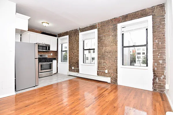 Rented by Bohemia Realty Group | media 12