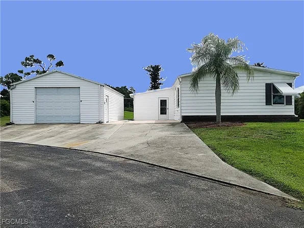 19400 Pony Ln, North Fort Myers, FL 33903