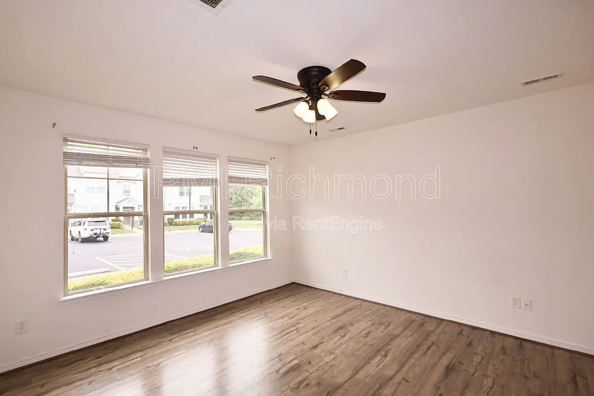 Building Photo - 10506 Marions Way