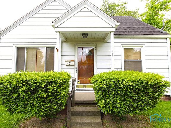 2nd image of 905 Eleanor Ave