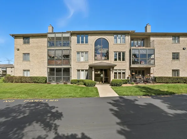5018 Midlothian Tpke APT 1009, Crestwood, IL 60418