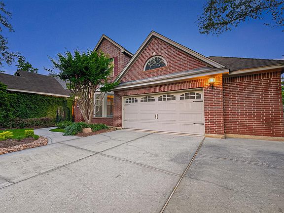 3rd image of 10 Mirror Ridge Dr