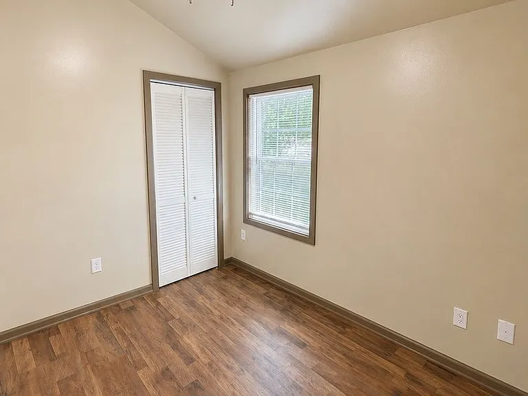 5867 Althea Ave — Photo 8