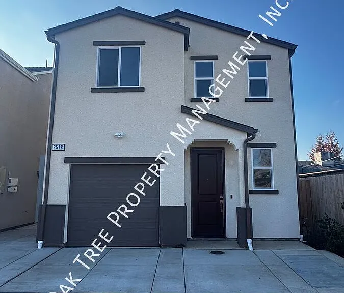 251 N Minnewawa Ave #B — Photo 1