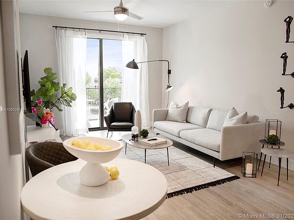 4th image of 9480 NW 41st St #306