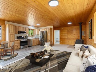 36860 S Oilwell Rd, Trapper Creek, AK, 99683