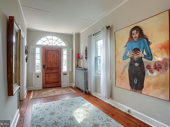 5th image of 535 N Spring St