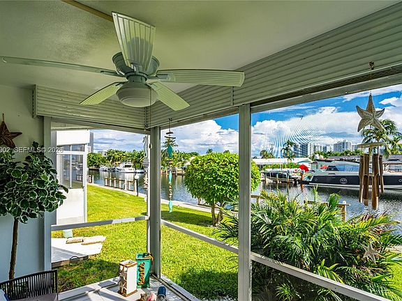 2nd image of 455 Paradise Isle Blvd APT 106