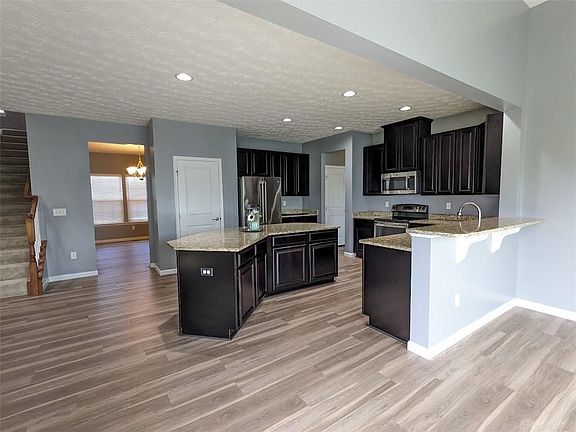 4th image of 9414 Aspen Brook Ct