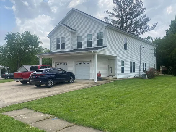 526 E Lebanon St, Nashville, IL 62263