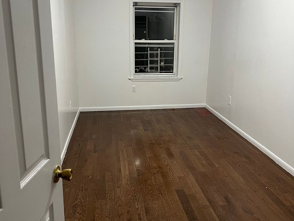 1st image of 3043B Wilson Ave #2