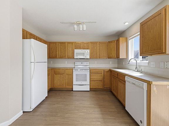 5th image of 3305 Barbera St