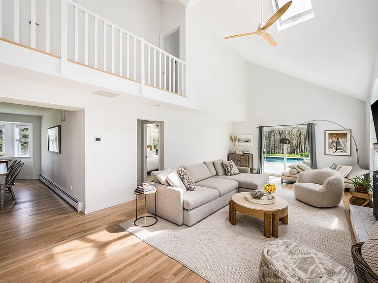 4 Rosemaries Ln — Photo 11