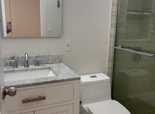 1 Bay Club Dr #15, Bayside, NY 11360