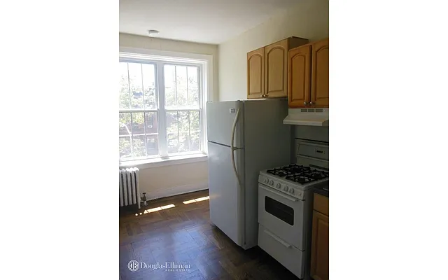 Rented by Douglas Elliman | media 3