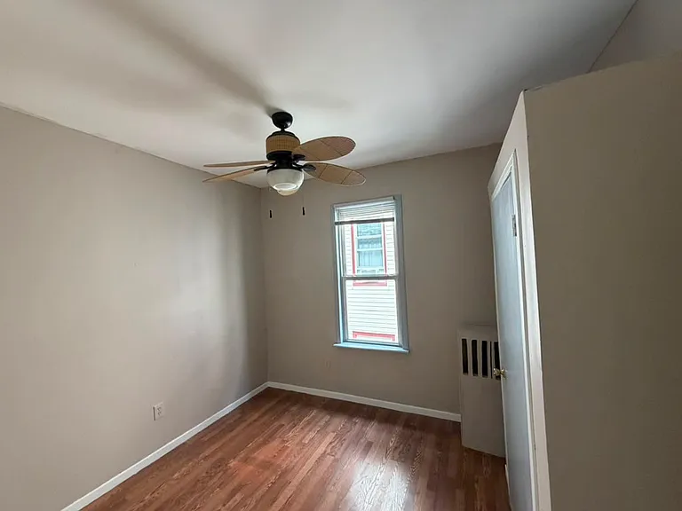 148 Shephard Ave — Photo 6