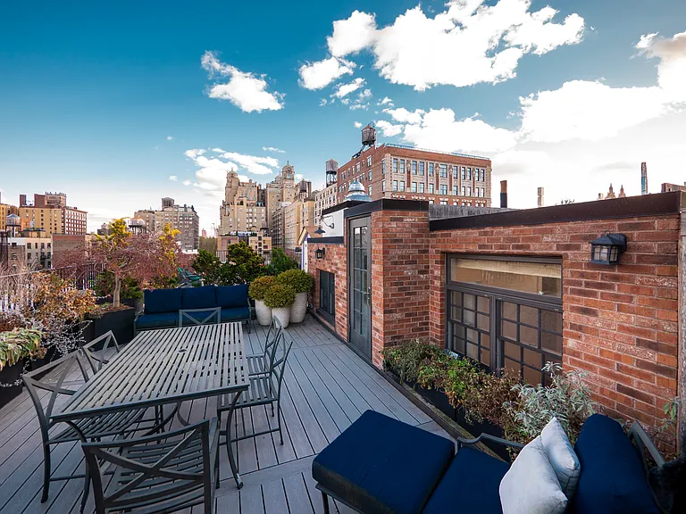 101 W 81st St #717 — Photo 12