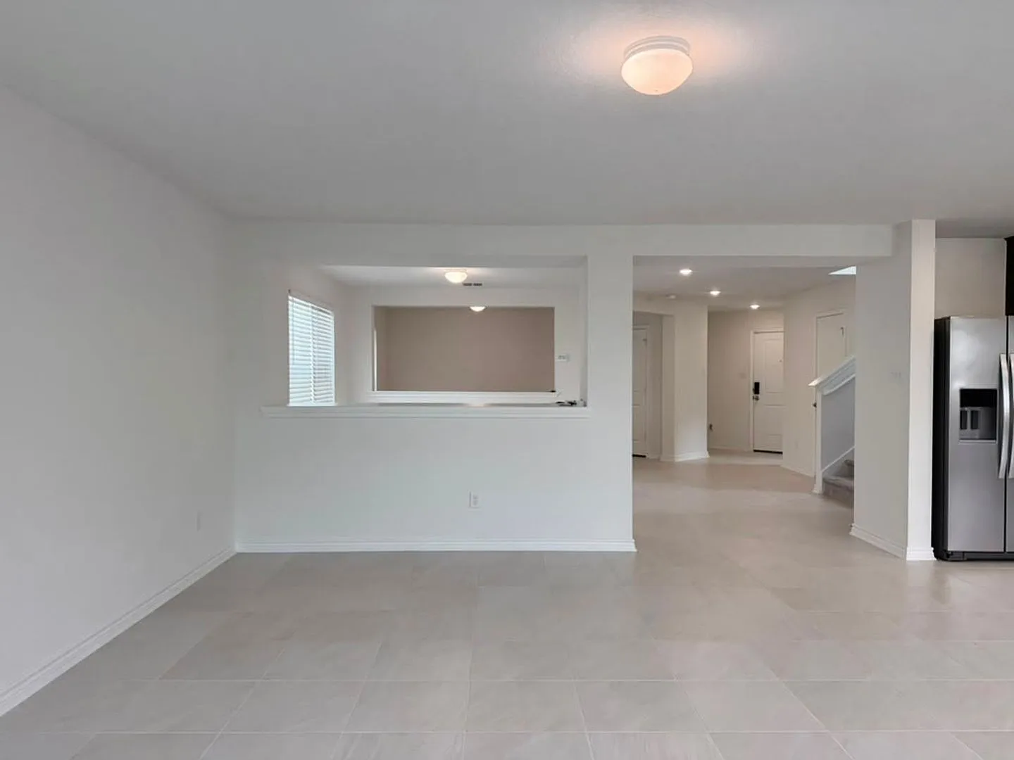Modern Comfort Meets Style in Mariposa Manor — Photo 3