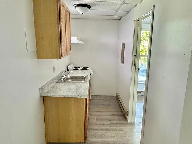 305 W Linn St — Photo 10